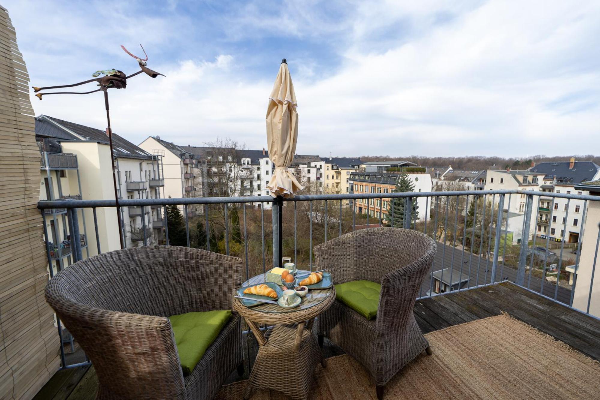 Schlossberg-Domizil Mit Weitblick - Arbeitsplatz, Balkon, Netflix, Badewanne & Yogamatte Chemnitz Ngoại thất bức ảnh