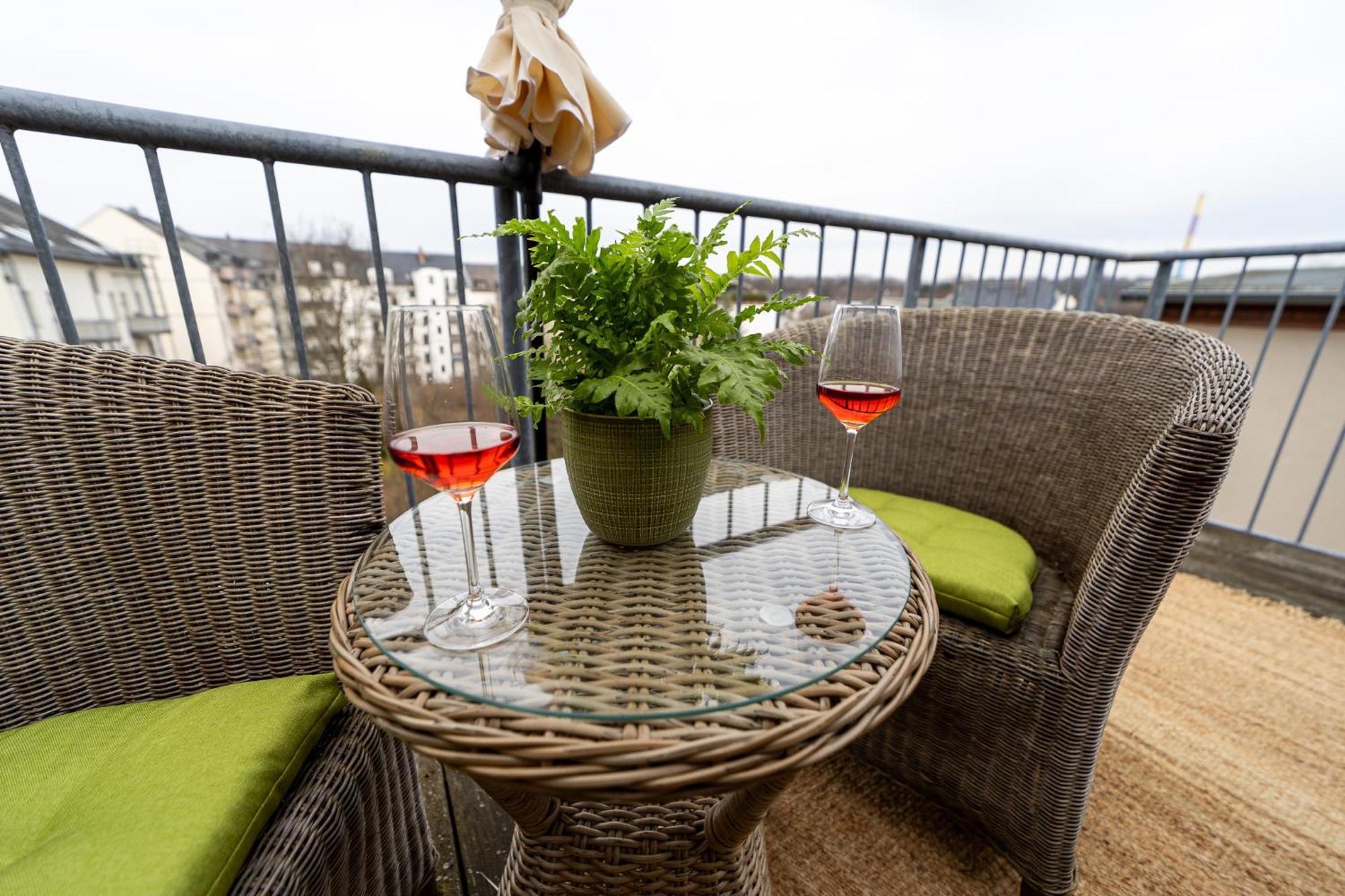 Schlossberg-Domizil Mit Weitblick - Arbeitsplatz, Balkon, Netflix, Badewanne & Yogamatte Chemnitz Ngoại thất bức ảnh